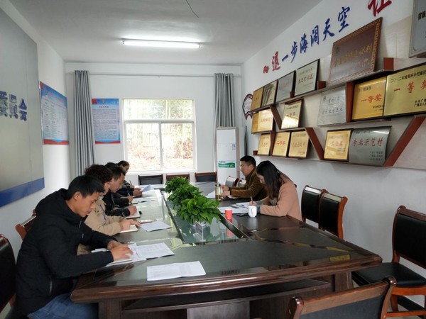 面对面调度党建工作照片.jpg
