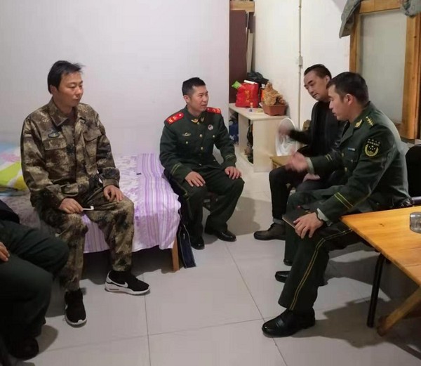 笄山新兵家访工作.png